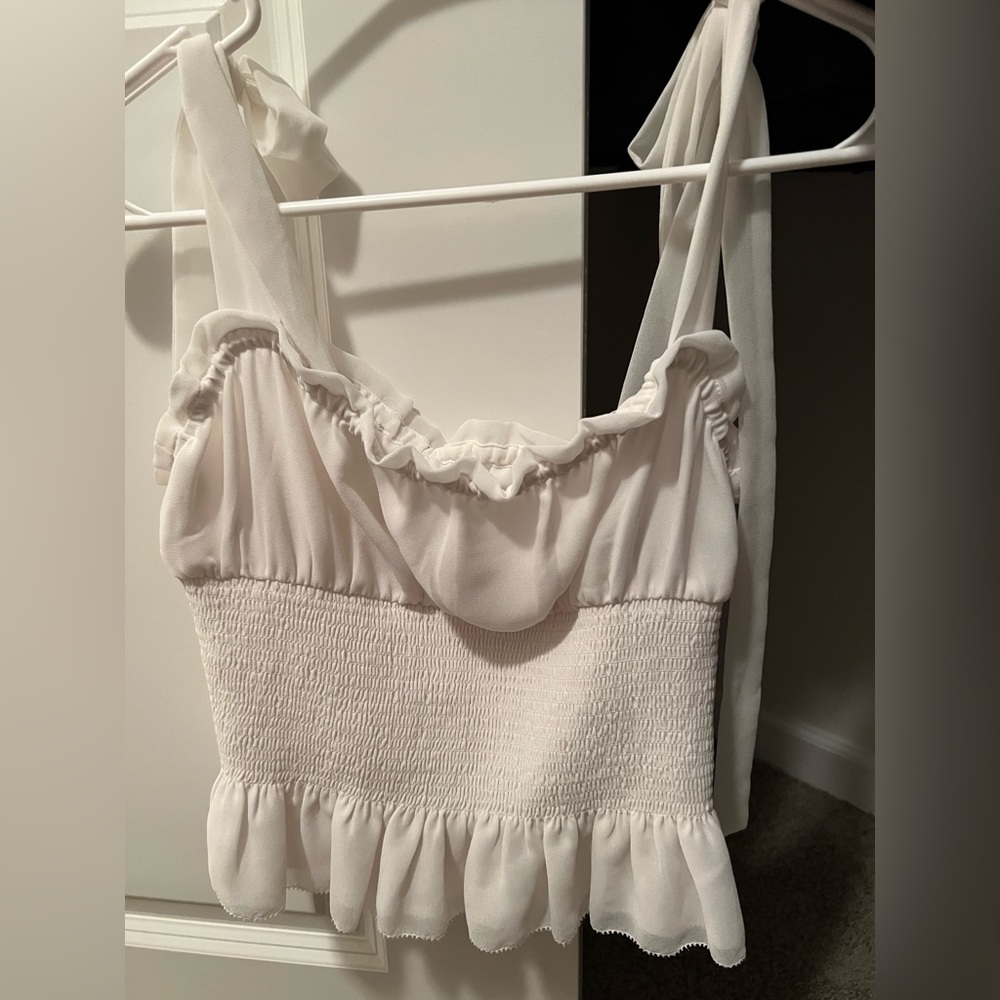 Aritzia Wilfred
Ballad Camisole top